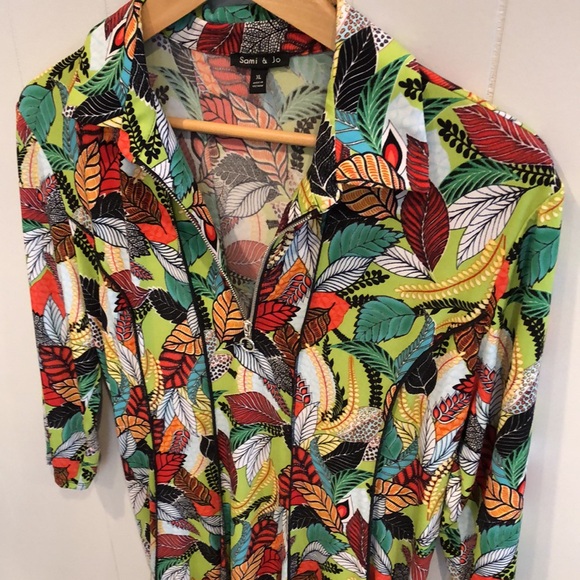 Sami & Jo bright leaves pattern collared with 3/4 zip up front midi dress - Picture 4 of 8